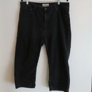 LL Bean | Size 16 Petite | Black Cropped Straight Cut Denim Capri Pants